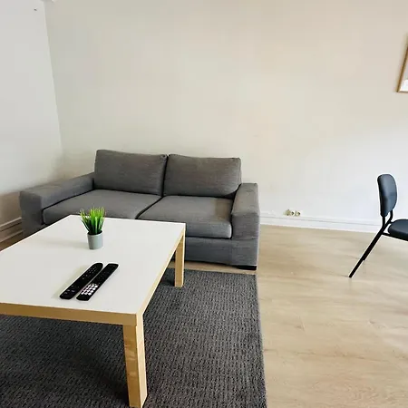 Tour Eiffel Lecourbe Apartamento *